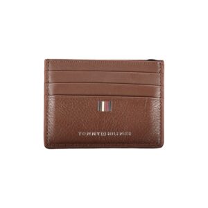 Sleek Leather Card Holder with Contrast Detailing