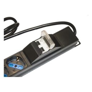 Link multipresa verticale a 12 porte per armadi rack con interruttore magnetotermico
