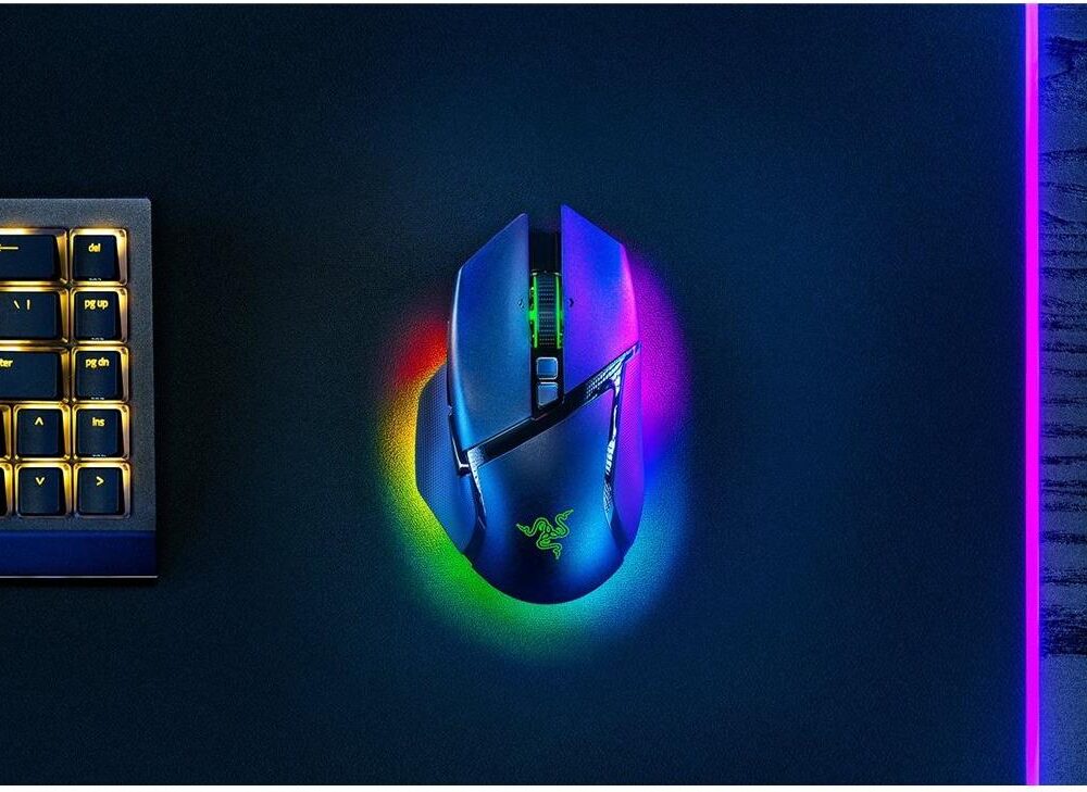 Razer Basilisk V3 pro 35K - Maus - ergonomisch - Für Rechtshänder - optisch - 11 Tasten - kabellos, kabelgebunden - Bluetooth, USB-C, 2,4 GHz - kabelloser Empfänger (USB) - Schwarz (RZ01-05240100-R3G1)
