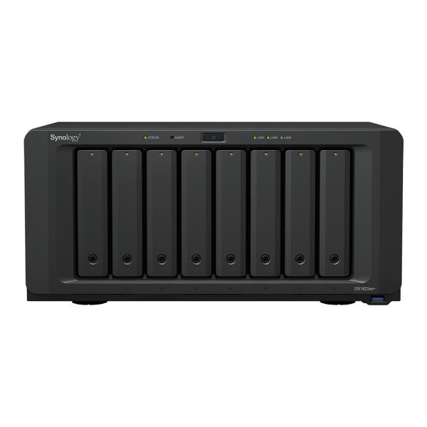 Synology DiskStation DS1823xs+ NAS Tower Ryzen Embedded V1780B 8 GB DDR4 96 TB HDD DiskStation Manager Nero (Synology DS1823XS+/96TB SATA)