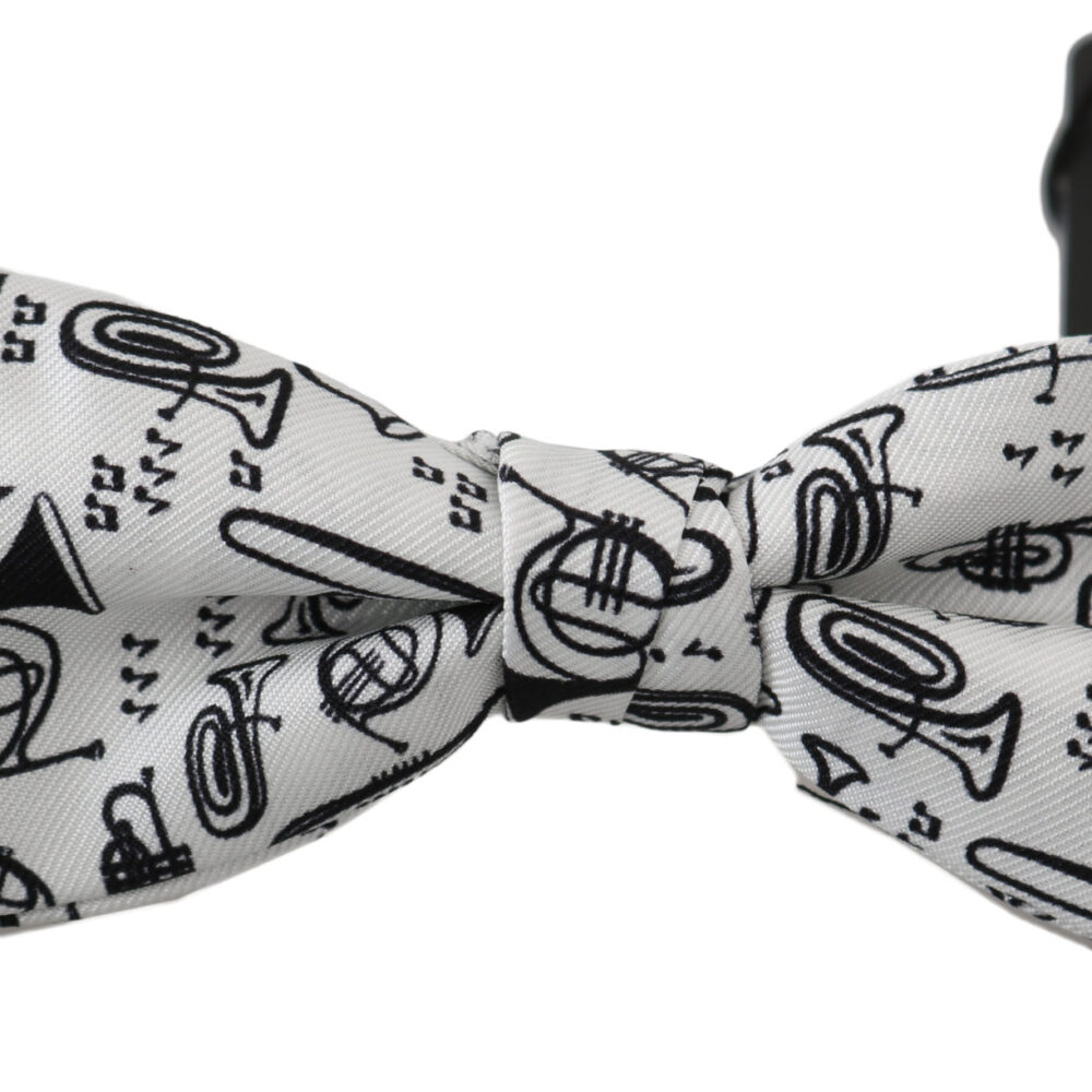 Elegant White Silk Bow Tie for Sophisticated Evenings