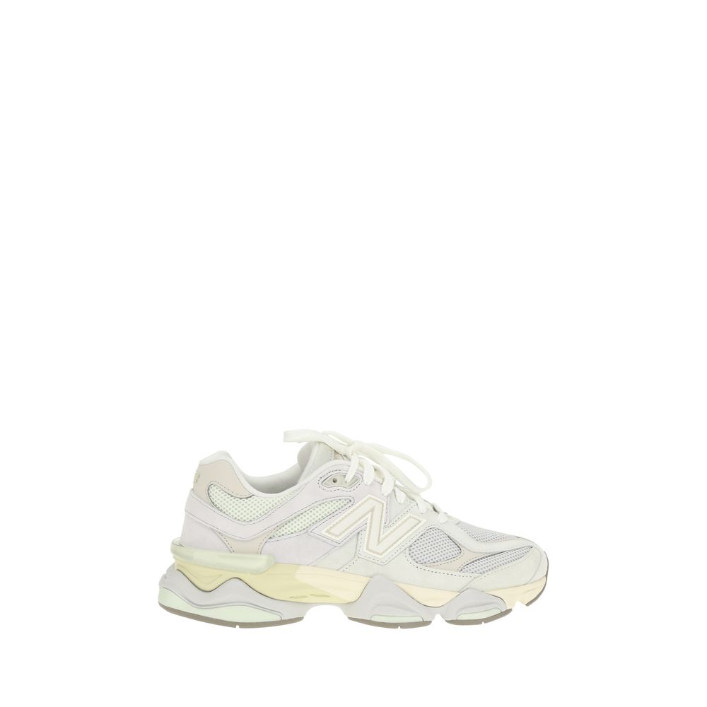9060 Sneakers