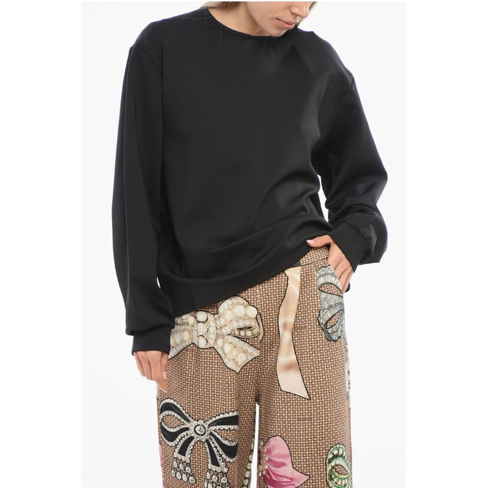 Volant Top with Bowl Detail